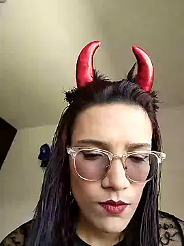 Snapshot of Yaumiko chatting on December 20, 2024, 3:21 pm Yaumiko online show from December 20, 2024, 3:21 pm