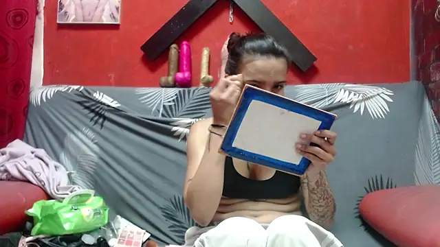 Yaumiko online show from November 8, 2025, 12:05 pm