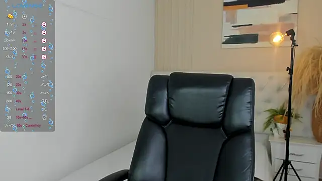 LOISE-XX online show from July 11, 2026, 8:39 am