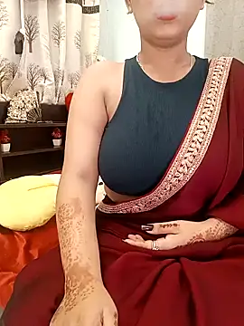 Divya girl online show from October 13, 2025, 3:34 pm