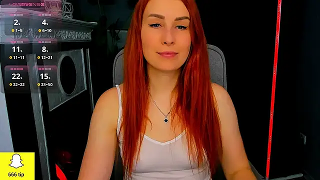 YrKiraXO online show from February 21, 2025, 7:01 am