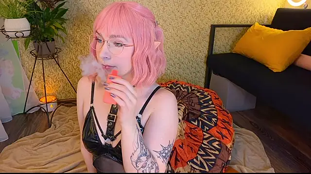 EmmyAmbros online show from November 8, 2025, 12:22 am