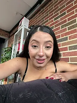 Snapshot of Venus_velez_ chatting on July 27, 2026, 12:56 pm Venus velez online show from July 27, 2026, 12:56 pm