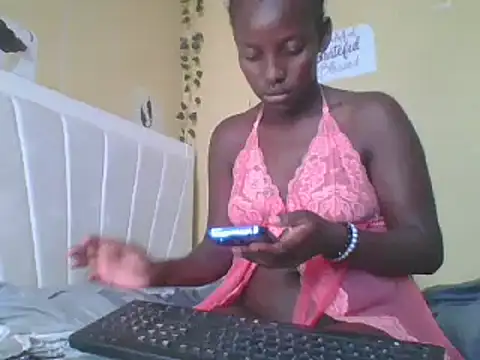 HoLy-ViRgiN online show from February 5, 2025, 12:06 pm