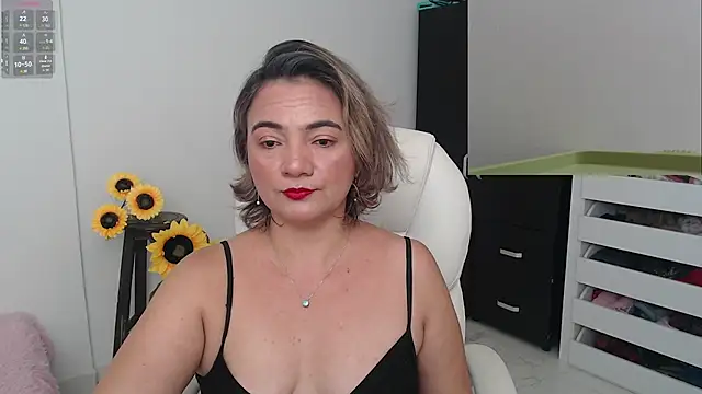 ana milf online show from December 4, 2024, 1:09 pm