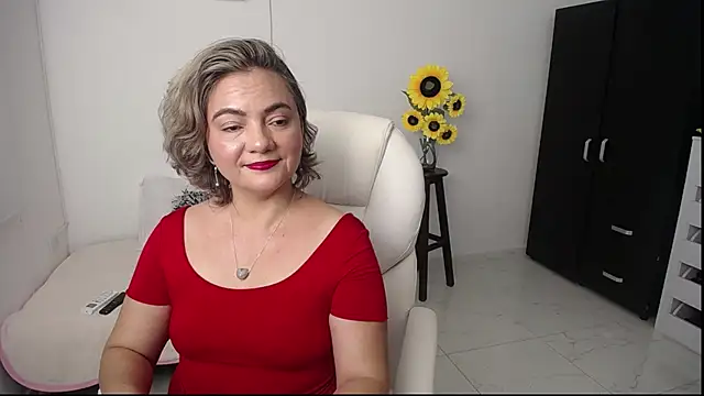 ana milf online show from January 3, 2025, 11:57 am
