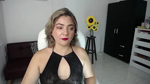 ana milf online show from February 9, 2025, 11:25 am