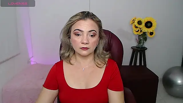 ana milf online show from February 13, 2026, 2:46 pm