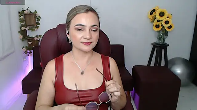 ana milf online show from May 9, 2026, 3:06 pm
