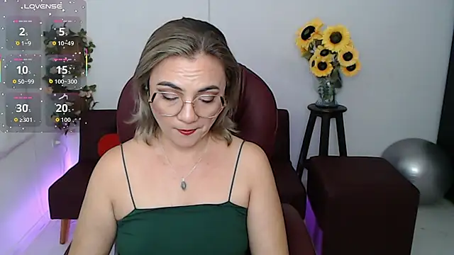 ana milf online show from May 11, 2026, 4:04 pm