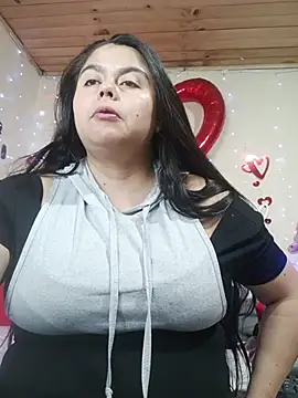 celestehot707rs online show from April 24, 2026, 12:24 am