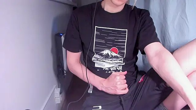 Snapshot of matt_spark chatting on February 24, 2025, 1:24 am matt spark online show from February 24, 2025, 1:24 am