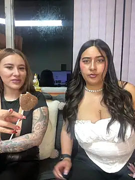 Snapshot of serenna_se chatting on March 4, 2026, 11:44 pm serenna se online show from March 4, 2026, 11:44 pm