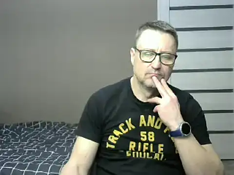 HarrySnake online show from February 9, 2025, 3:23 pm
