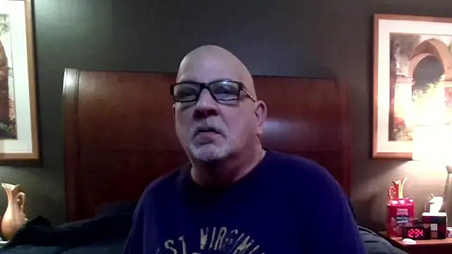 --JimmyJamzs-- online show from December 21, 2025, 5:36 am