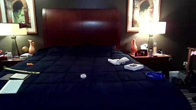 --JimmyJamzs-- online show from December 22, 2025, 11:13 pm