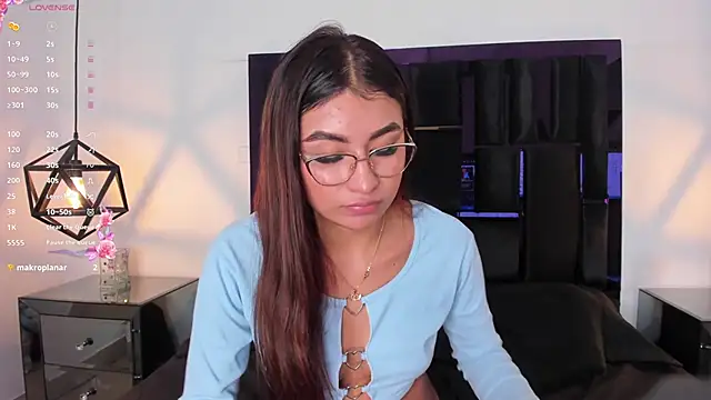 Zayda 1 online show from February 16, 2025, 3:27 pm