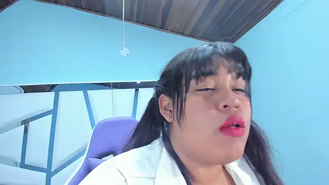 chanel hot 001 online show from December 4, 2025, 4:27 pm