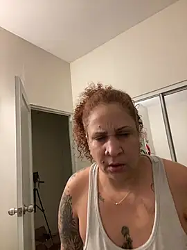 ladycreamypr2 online show from February 25, 2026, 5:06 am