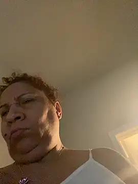 Snapshot of ladycreamypr2 chatting on May 26, 2026, 3:41 pm ladycreamypr2 online show from May 26, 2026, 3:41 pm