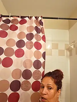 Snapshot of ladycreamypr2 chatting on May 27, 2026, 6:05 pm ladycreamypr2 online show from May 27, 2026, 6:05 pm