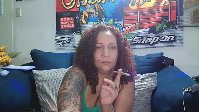 Snapshot of ladycreamypr2 chatting on June 13, 2026, 12:08 am ladycreamypr2 online show from June 13, 2026, 12:08 am