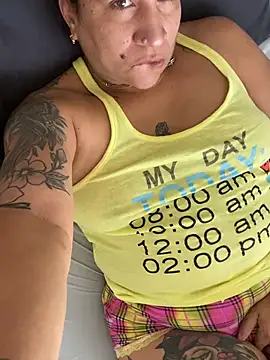 Snapshot of ladycreamypr2 chatting on June 22, 2026, 4:04 pm ladycreamypr2 online show from June 22, 2026, 4:04 pm