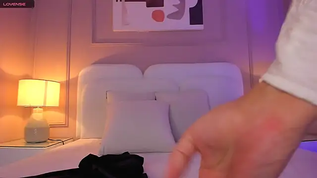 Snapshot of aria_greco chatting on March 25, 2026, 2:17 am aria greco online show from March 25, 2026, 2:17 am