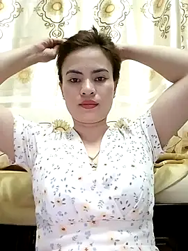 NgocQuyen2K online show from February 2, 2025, 1:41 pm