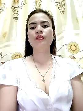 NgocQuyen2K online show from February 3, 2025, 5:40 am
