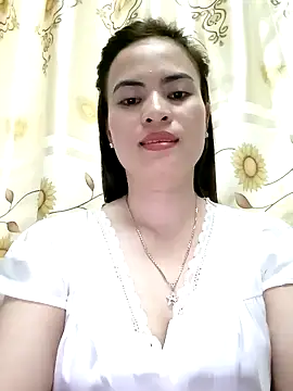 NgocQuyen2K online show from February 3, 2025, 8:46 am