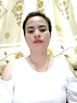 NgocQuyen2K online show from February 10, 2025, 1:11 pm