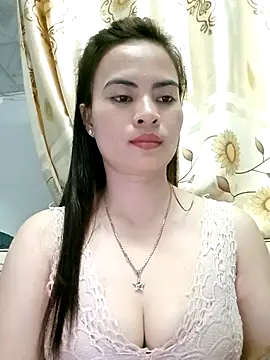 NgocQuyen2K online show from February 12, 2025, 8:27 am