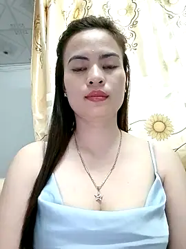 NgocQuyen2K online show from February 13, 2025, 2:01 am