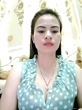 NgocQuyen2K online show from February 15, 2025, 10:42 pm
