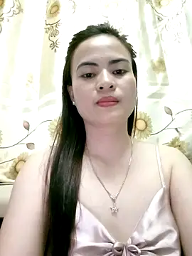 NgocQuyen2K online show from February 19, 2025, 12:44 pm