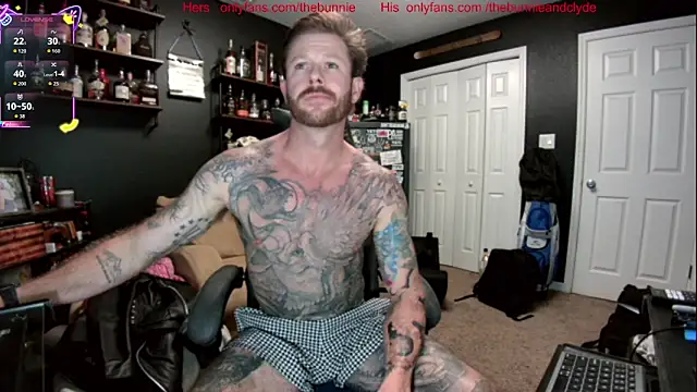 Snapshot of chillinthemosttt chatting on September 19, 2025, 1:40 am chillinthemosttt online show from September 19, 2025, 1:40 am