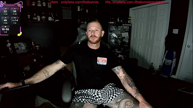 Snapshot of chillinthemosttt chatting on October 10, 2025, 3:49 am chillinthemosttt online show from October 10, 2025, 3:49 am