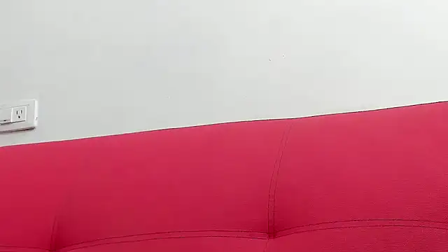 Snapshot of Latin_Mature975 chatting on October 3, 2025, 8:33 am Latin Mature975 online show from October 3, 2025, 8:33 am