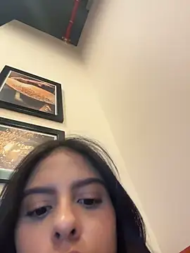 mariana lopez1 online show from January 9, 2026, 8:43 pm