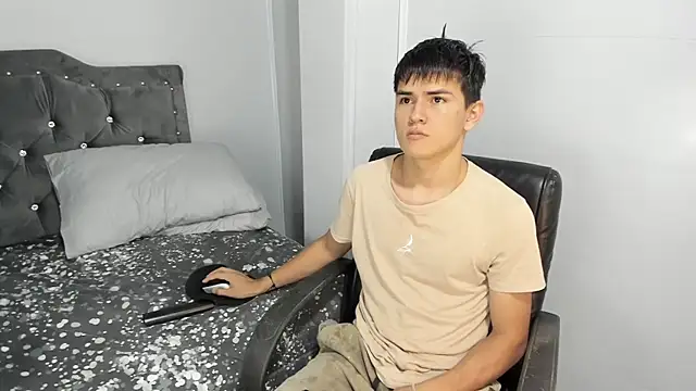 Jacobb Lee online show from December 23, 2024, 4:17 pm