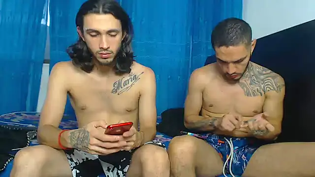 Snapshot of Hot_Sharks_ chatting on October 26, 2025, 10:36 pm Hot Sharks online show from October 26, 2025, 10:36 pm