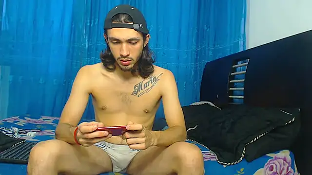 Snapshot of Hot_Sharks_ chatting on October 29, 2025, 10:50 am Hot Sharks online show from October 29, 2025, 10:50 am