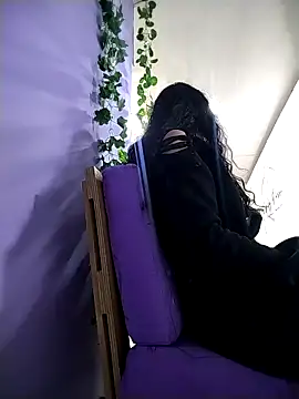 rebekka simpson online show from December 21, 2025, 7:54 pm