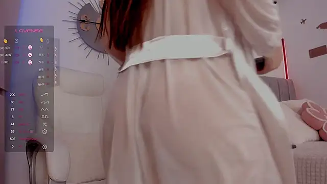 imsofia  online show from September 26, 2025, 7:40 pm