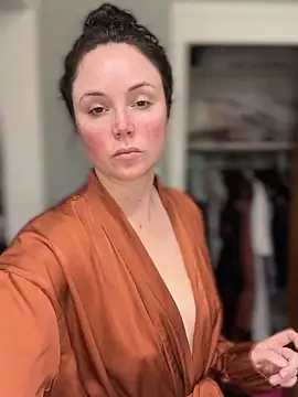 Blaze Baby online show from November 19, 2025, 3:12 pm