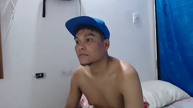 andersalesak05 online show from January 13, 2025, 10:24 pm