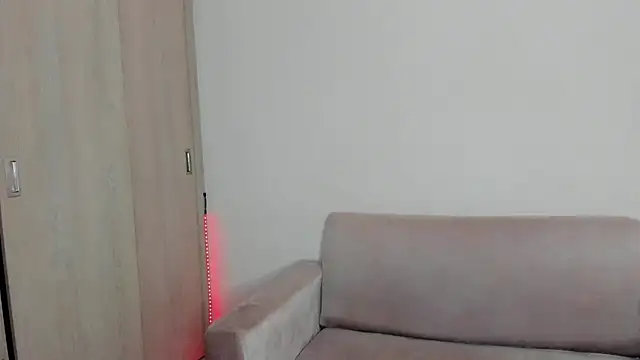 Lilacutte  online show from January 28, 2025, 8:36 am