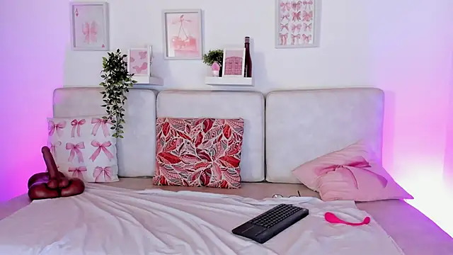 Malka Burning online show from September 14, 2025, 8:08 pm