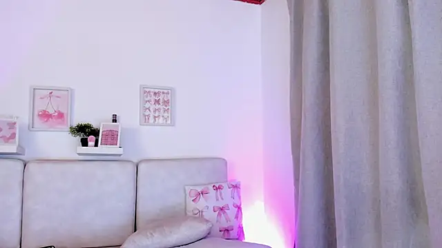 Malka Burning online show from November 5, 2025, 8:42 pm